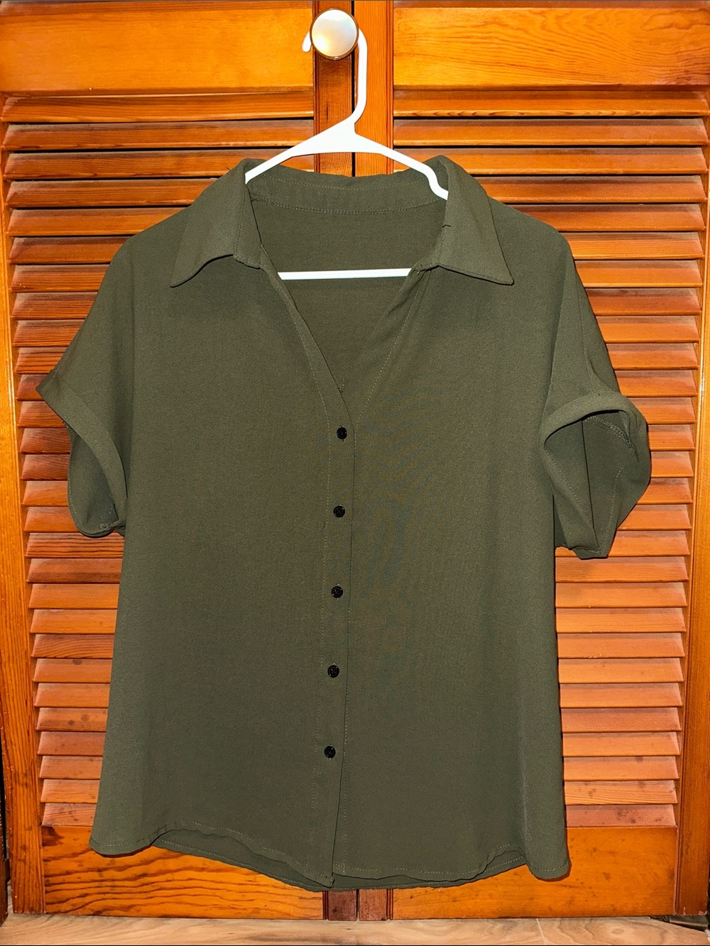 Women's Olive Green Short-Sleeve Button Down Shirt
